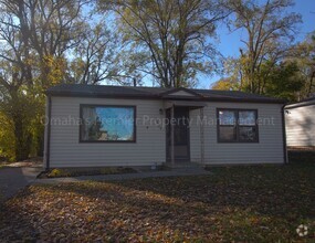 Building Photo - 2 Bed Omaha Home Half Off Deposit!