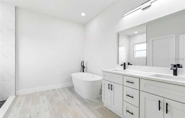 Building Photo - 2660 SW 162nd Street Rd