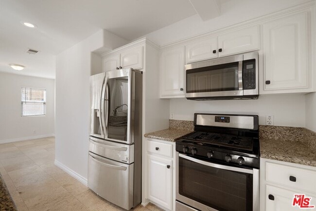 Building Photo - 4128 W 122nd St