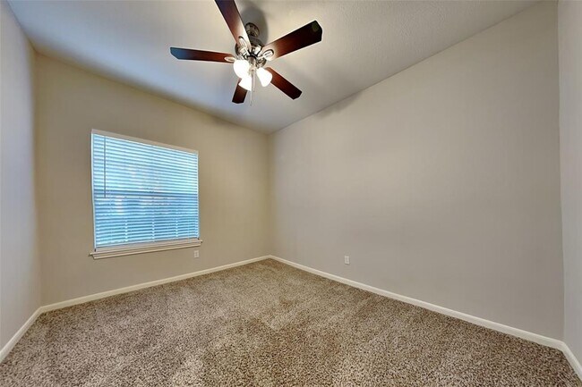 Building Photo - 4106 Hill Springs Dr