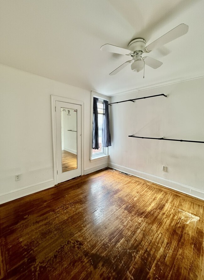 Building Photo - 5933 Chester Ave