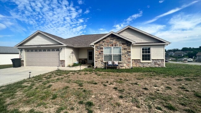 Building Photo - 107 Greythorn Ct