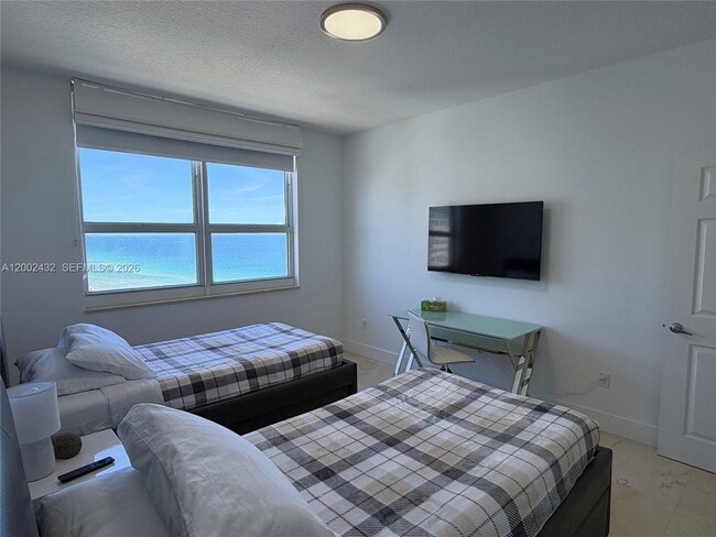 Building Photo - 2080 S Ocean Dr
