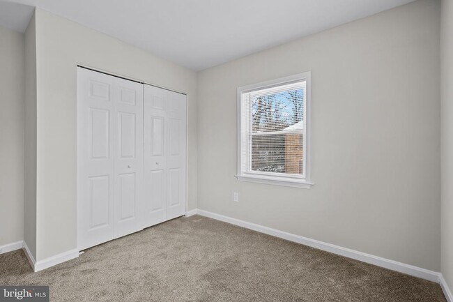 Building Photo - 9786 Whiskey Run