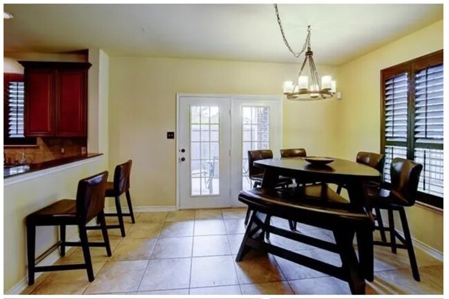 Building Photo - 5899 Clearwater Dr