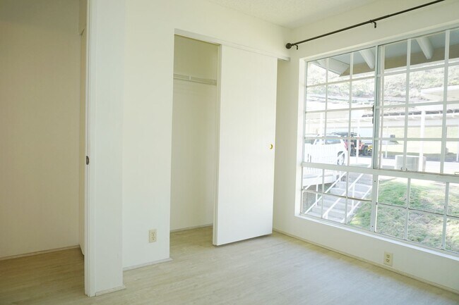 Building Photo - Pet Friendly Makakilo Condo with Gorgeous ...