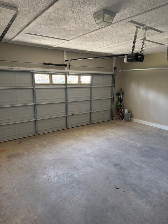 Building Photo - 103 Chickasaw Rd