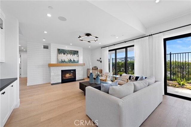 Building Photo - 2507 Alta Vista Dr