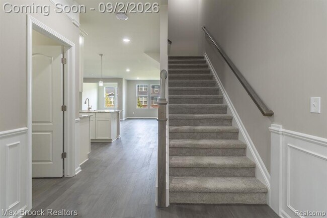 Building Photo - 4819 Glenora Dr