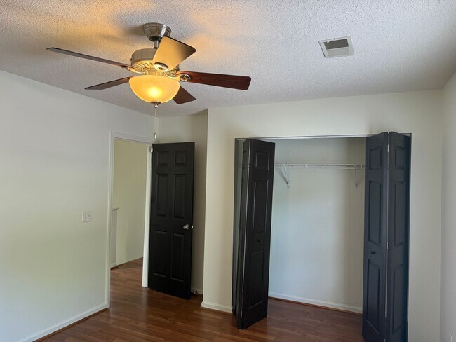 Building Photo - Lexington - Commercial Property