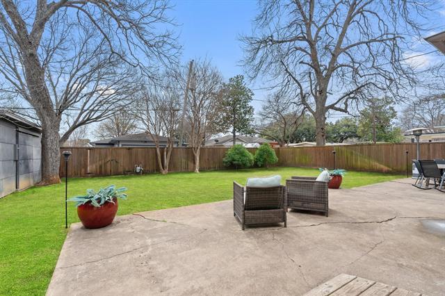 Building Photo - 7418 Fenton Dr