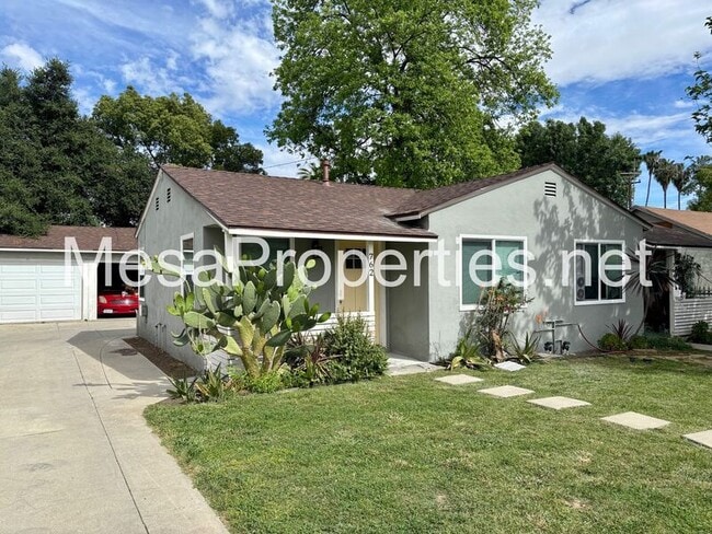 Building Photo - 762 S Currier St