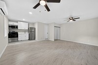 Building Photo - 23130 Bayleaf Dr