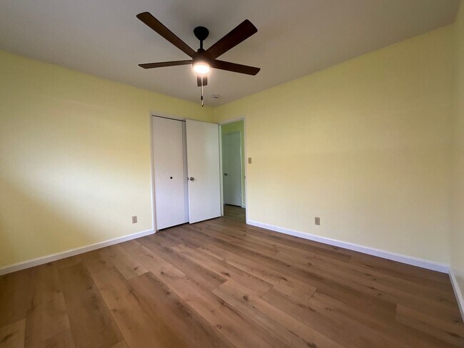 Building Photo - Beautiful Home in Established Fresno Neigh...
