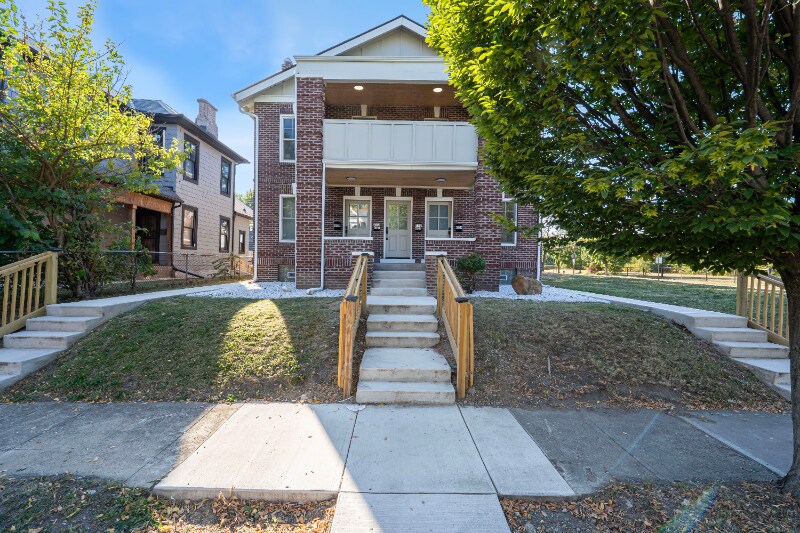 Building Photo - 605-607-607 S Champion Ave