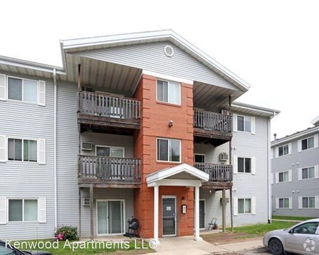 Building Photo - 211-221 E McKinley Ave