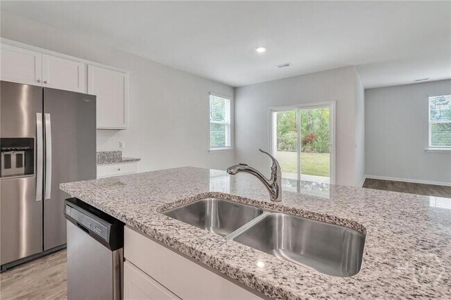 Building Photo - 201 Coby Ln