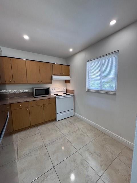 Building Photo - 7920 Camino Real