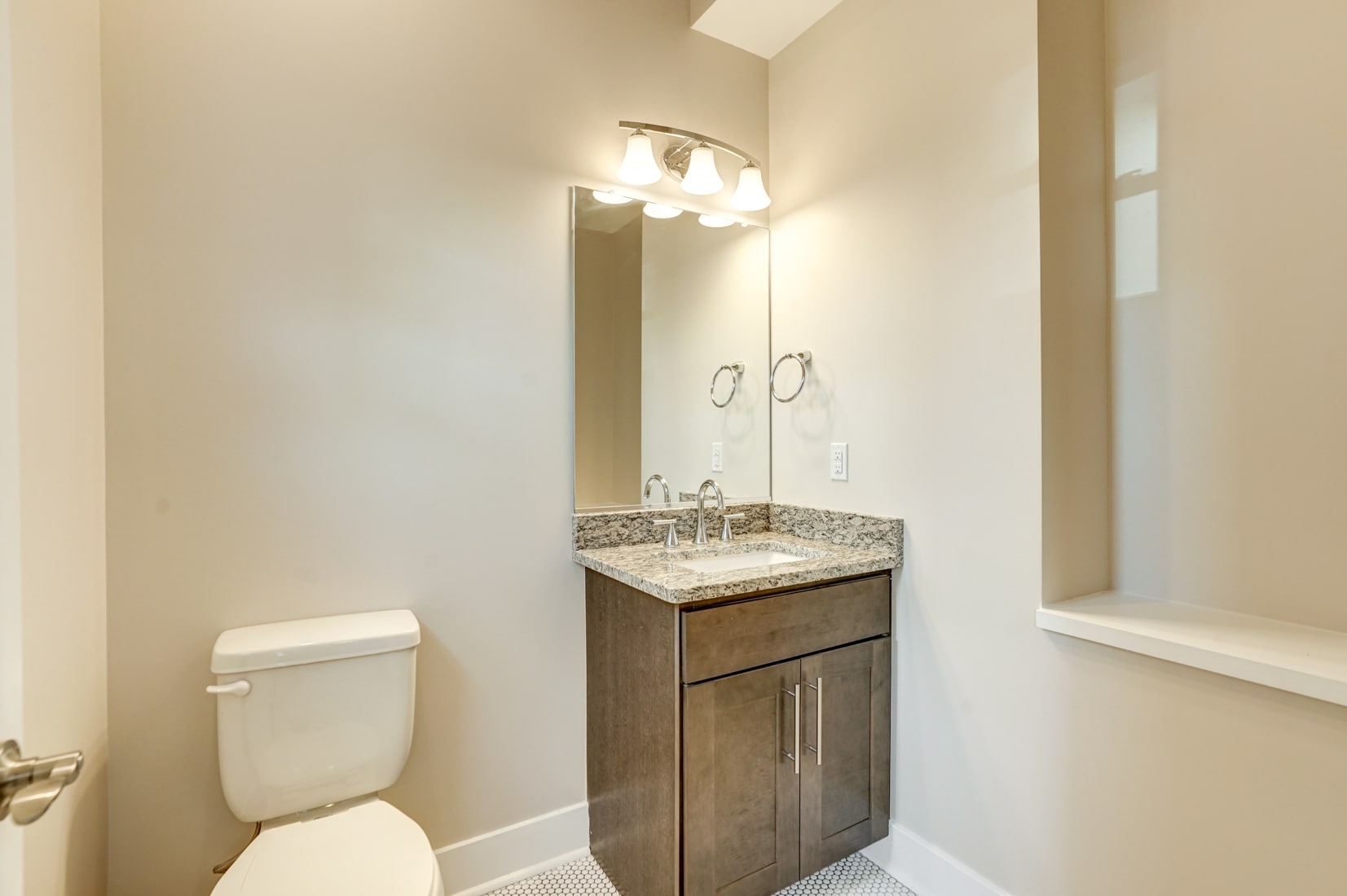 1/2 bath downstairs - 14 1/2 W Leigh St