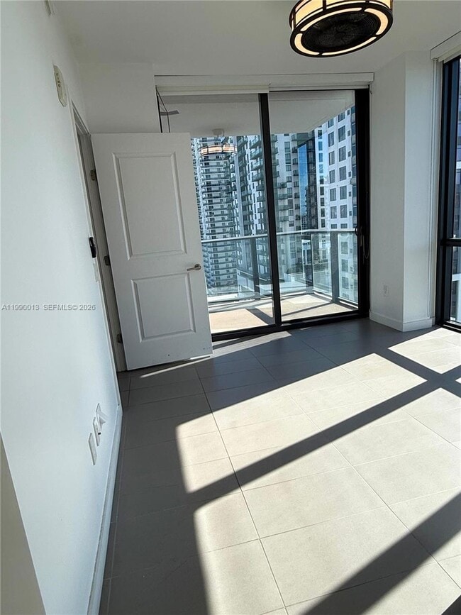 Building Photo - 1600 NE 1st Ave