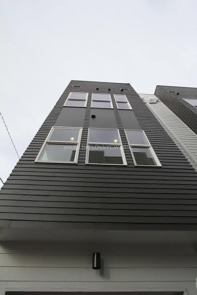 Building Photo - 1919 W 46th Ave