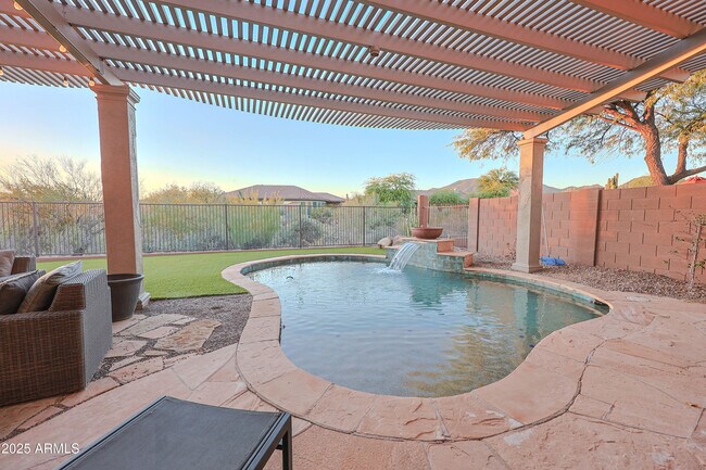 Building Photo - 40704 N Bell Meadow Trail