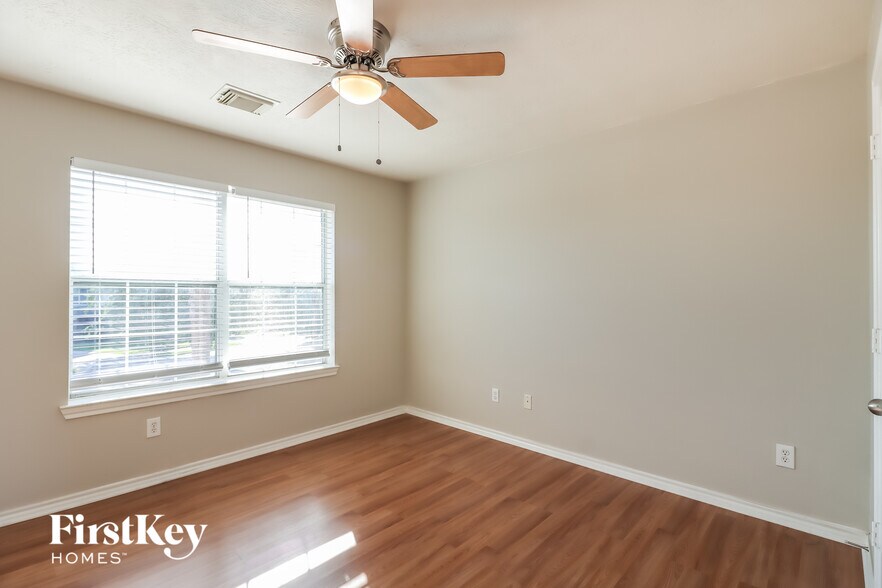 Building Photo - 12047 Back Bay Ridge Way