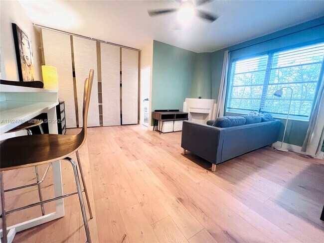 Building Photo - 1525 Meridian Ave