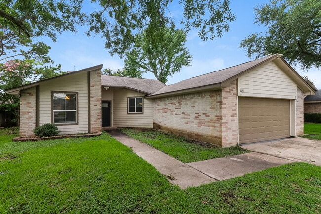 Building Photo - 2631 Dawn Star Dr
