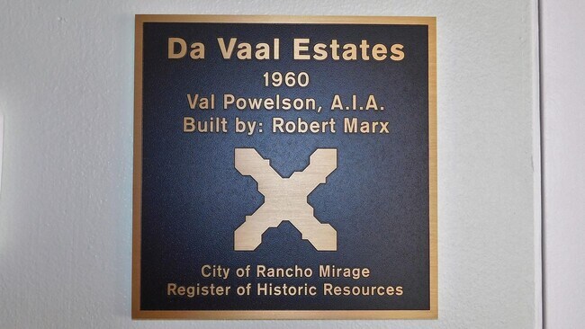 Building Photo - 37800 Da Vall Dr