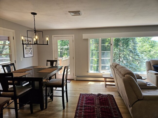 Building Photo - 3 Bedroom  Available June 8th  2026