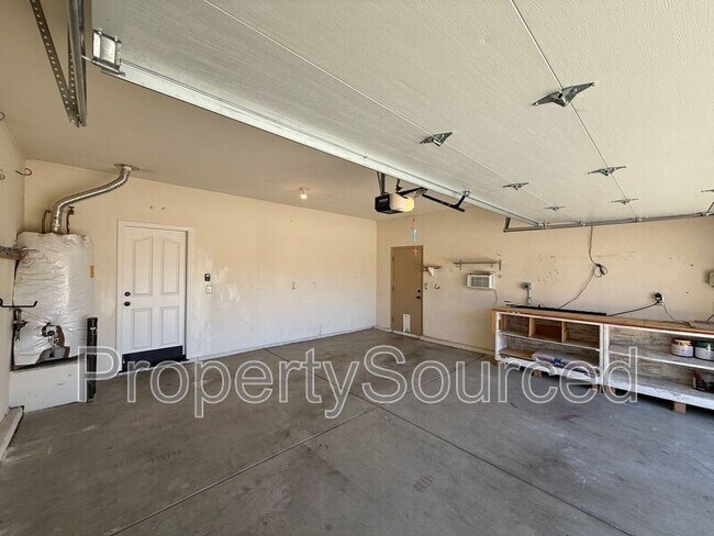 Building Photo - 523 Ruess Rd