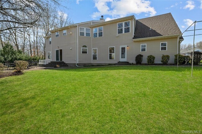 Building Photo - 23 Varsity Blvd