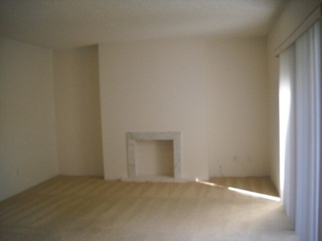Building Photo - Parkwoods 5576-4