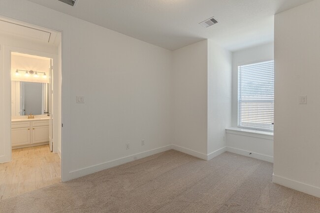 Building Photo - 9721 Roaring River Fls Ln