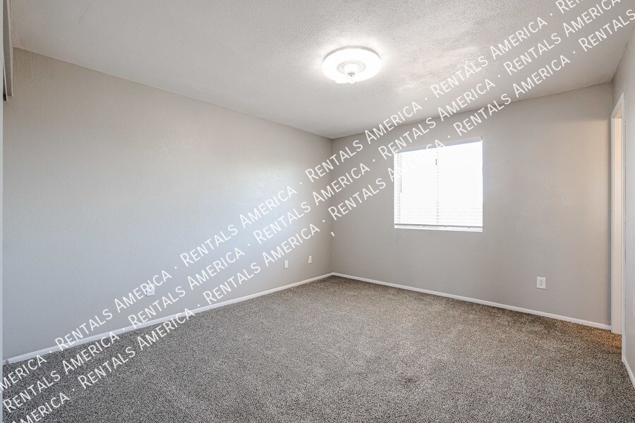 Building Photo - 1453 W Tonopah Dr