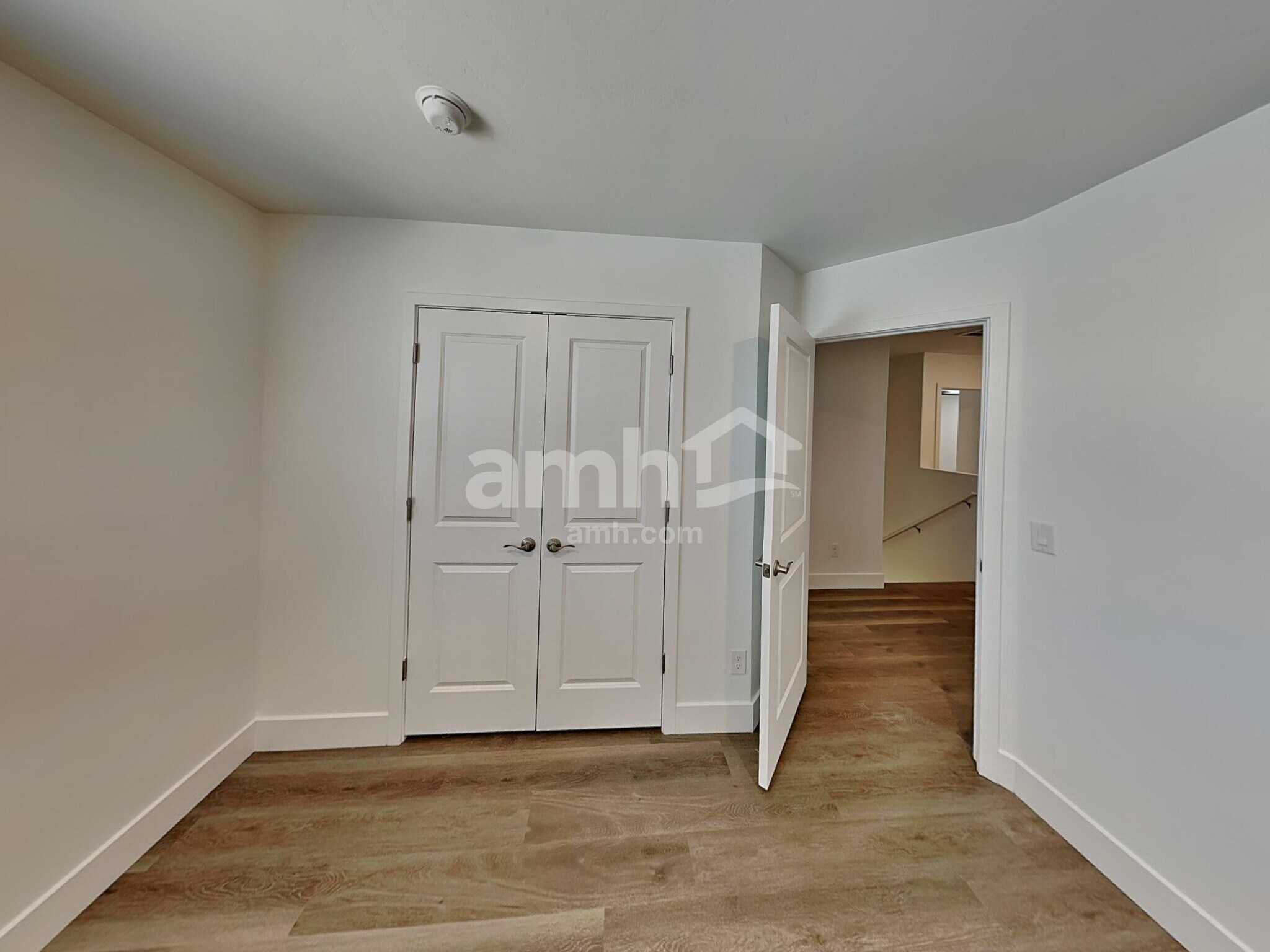 Building Photo - 9604 Harkes Dr