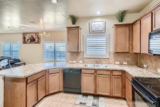 Building Photo - 1629 Kings Glen Ln