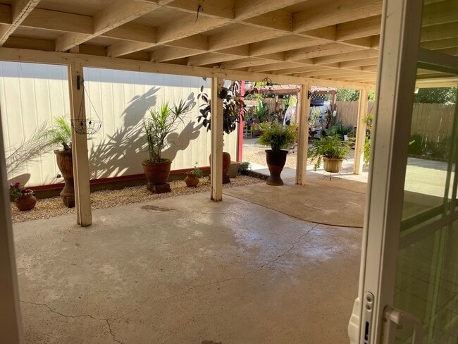 Building Photo - 13036 Sunbird Dr