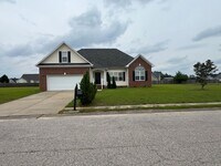 Building Photo - Very nice 4 bed/2 bath home in Raeford