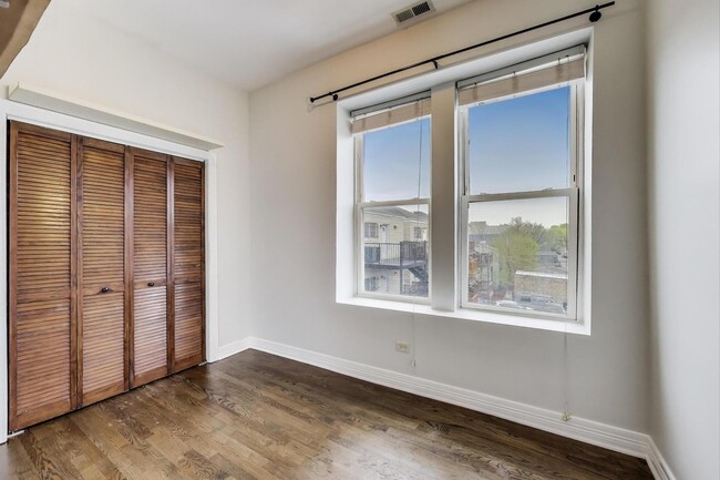 Building Photo - 1450 N Campbell Ave