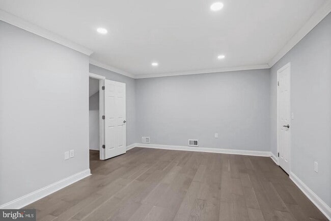 Building Photo - 17 Winchester Dr