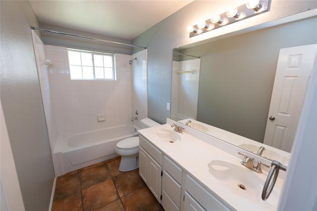 Building Photo - 8417 Falconet Cir