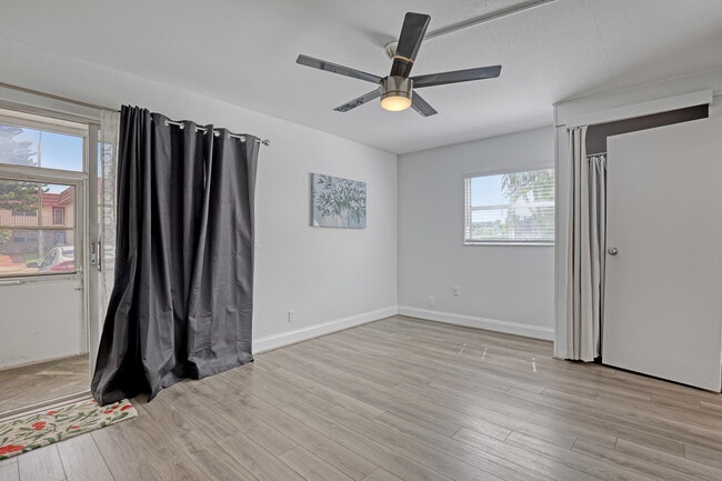 Building Photo - 611 Saxony Ln