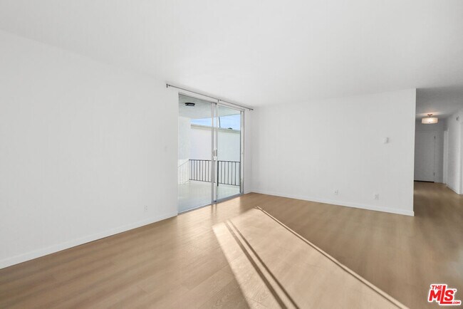 Building Photo - 1114 12th St