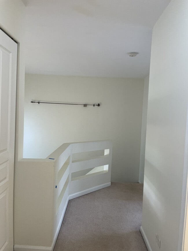 Building Photo - 711 Savannah Ln