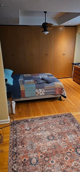 Building Photo - 1301 Lynngrove Dr