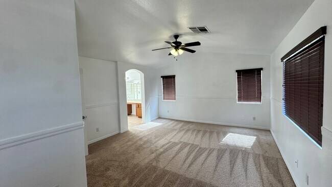 Building Photo - Executive Style 3 bedroom home