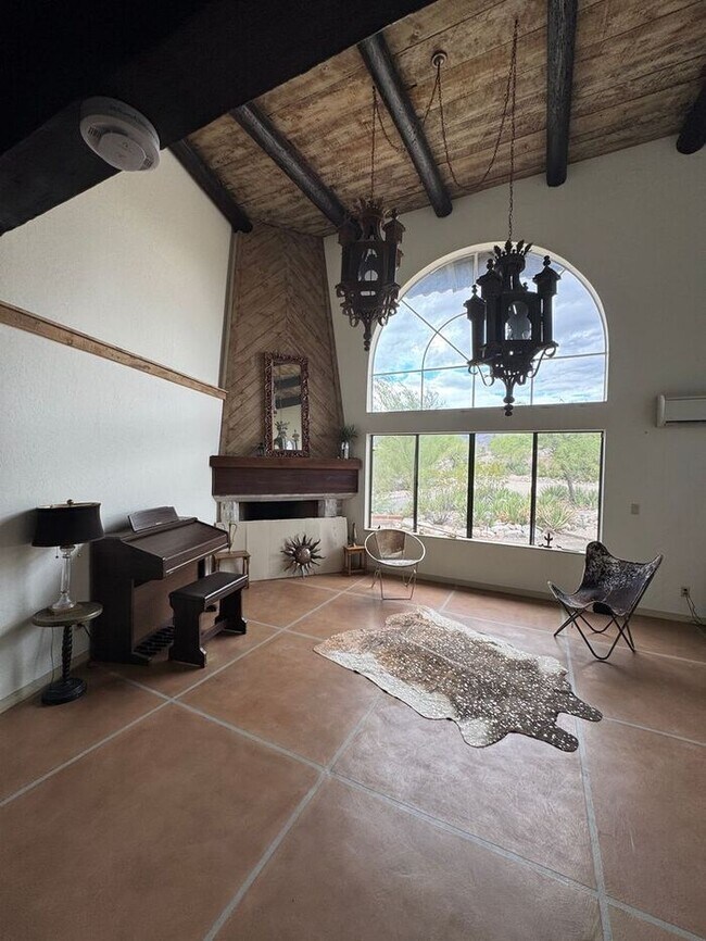 Building Photo - 4030 E Camino de la Bajada