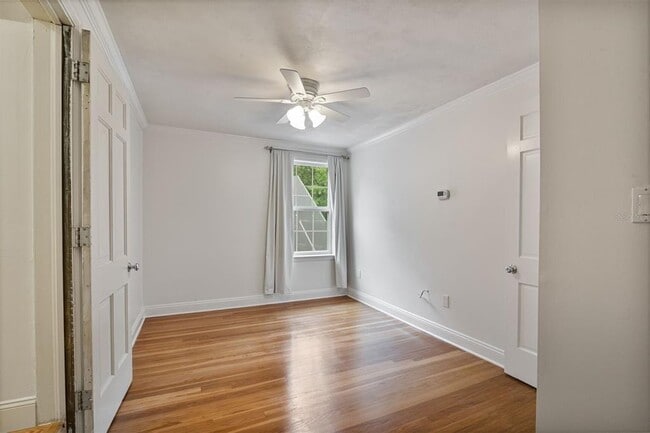 Building Photo - 2506 SW 9th Dr